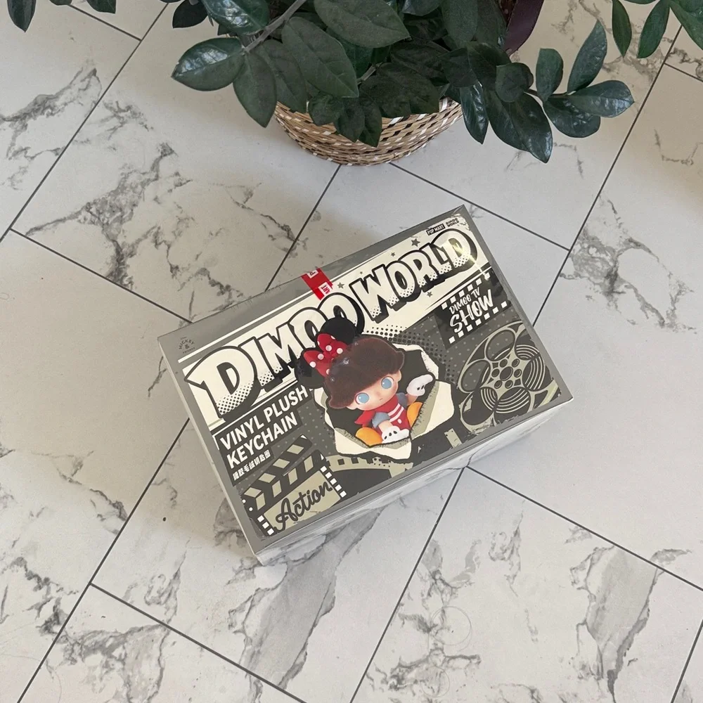 Dimoo World Plush Keychain - Picture 4 of 4
